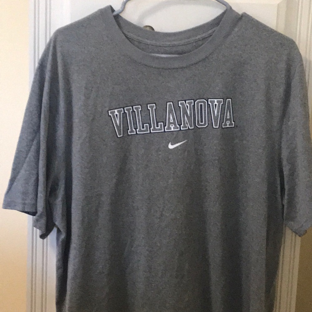 NIke Men’s dri-fit XL Villanova Tee